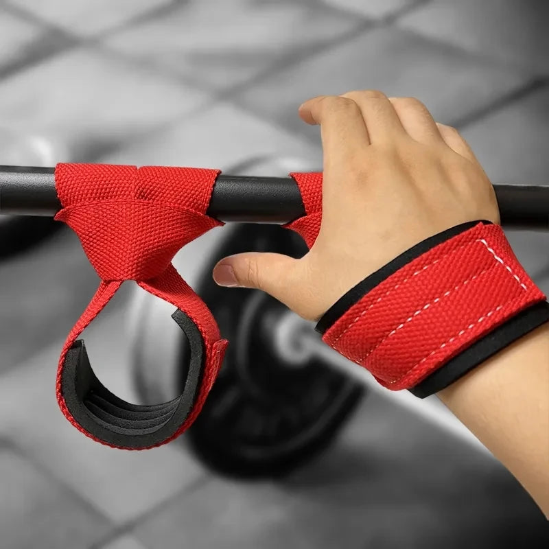 Lifting straps med loop runt stång - modellens hand greppar stång med strap
